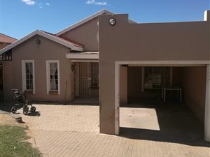 3 Bedroom House in Noycedale