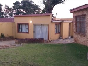 1 Bed Garden Cottage in Rembrandt Park