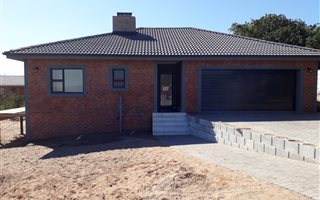 2 Bedroom House in Klein Brak River