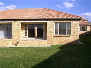 2 Bed Apartment in Grobler Park