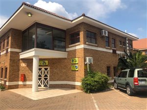 520 m² Commercial space in Lakeside