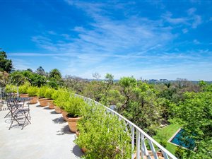 2 Bedroom House in Houghton Estate
