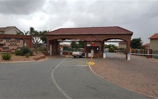 3 Bedroom Duplex in Alberton