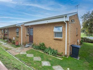 2 Bed Townhouse in Oakglen