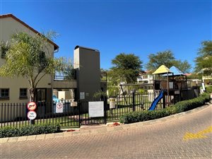 2 Bed Apartment in Paramount Estate