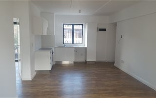 2 Bedroom Apartment in Newlands
