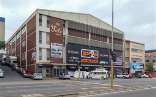 5000 m² Commercial space in Overport