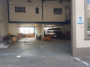 422 m² Industrial space in New Germany