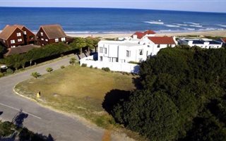 582 m² Land available in Seaview