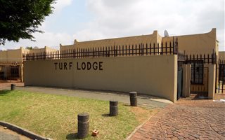 2 Bedroom Townhouse in Turffontein