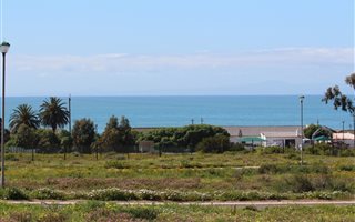 280 m² Land available in St Helena Views