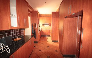 6 Bedroom House in Bryanston West