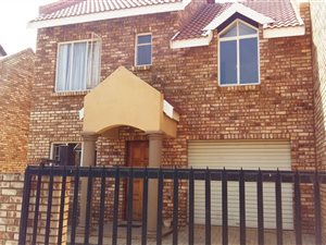 3 Bed Cluster in Baillie Park