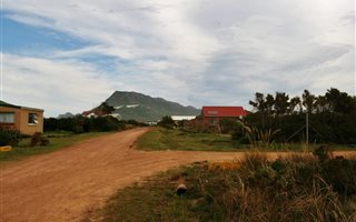 770 m² Land available in Bettys Bay