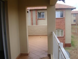 2 Bed Apartment in Rensburg