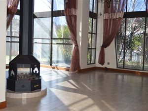 4 Bed House in Miravaal