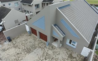 3 Bedroom House in Royal Alfred Marina