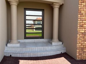 3 Bed House in Helderwyk