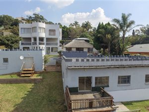 7 Bed House in Roodekrans