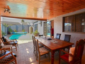 4 Bed House in Edgemead