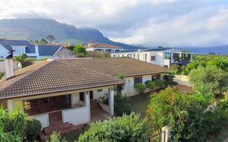 3 Bedroom House in Golden Hill