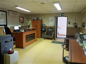 218 m² Industrial space in Briardene