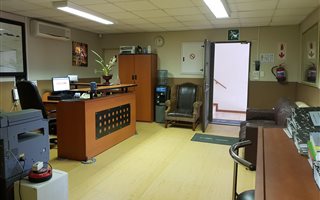 218 m² Industrial space in Briardene