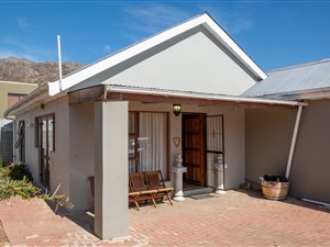 2 Bed House in Admirals Park