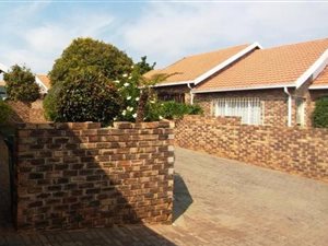 2 Bed Townhouse in Noordheuwel