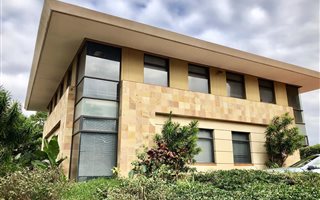 472 m² Commercial space in La Lucia