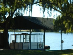 6 Bed House in Lochvaal