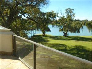 6 Bed House in Lochvaal