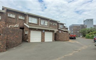 3 Bedroom Townhouse in Athlone Park