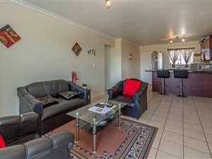 2 Bed Apartment in Somerset West Central