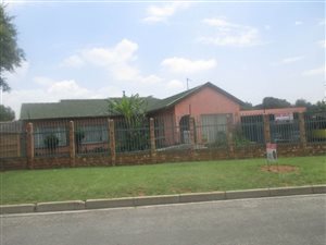3 Bed House in Elspark