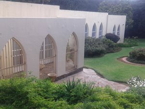 4 Bed House in Quellerina