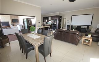 8 Bedroom House in Berea