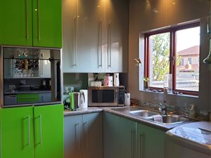 2 Bed Townhouse in Bronberg