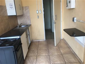 Bachelor apartment in Johannesburg Central