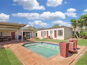 5 Bed House in Dalview