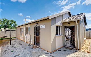 3 Bedroom House in Cosmo City