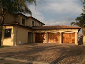 4 Bed House in Sonneveld