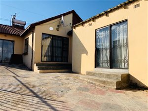 3 Bed House in Ivory Park