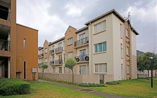 2 Bedroom Apartment in Klippoortje