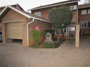 4 Bed Townhouse in Faerie Glen