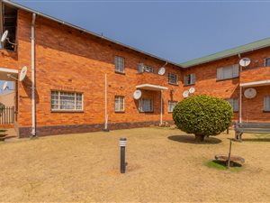 1 Bed Apartment in Selection Park