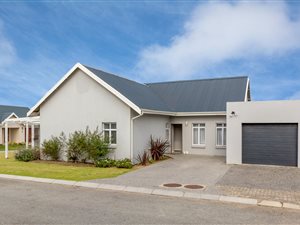 3 Bed House in Kraaibosch