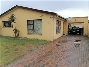 4 Bed House in Vanguard