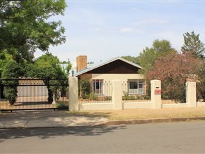4 Bed House in Queenstown Central