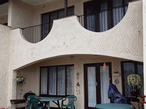 2 Bed Apartment in Scottburgh Central